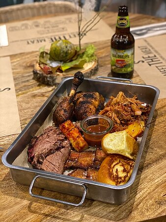 alexs-slow-smoked-bbq.jpg