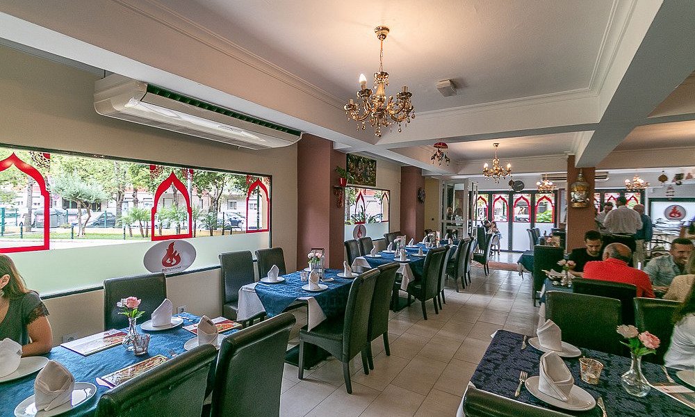 bollywood-indian-restaurant.jpg