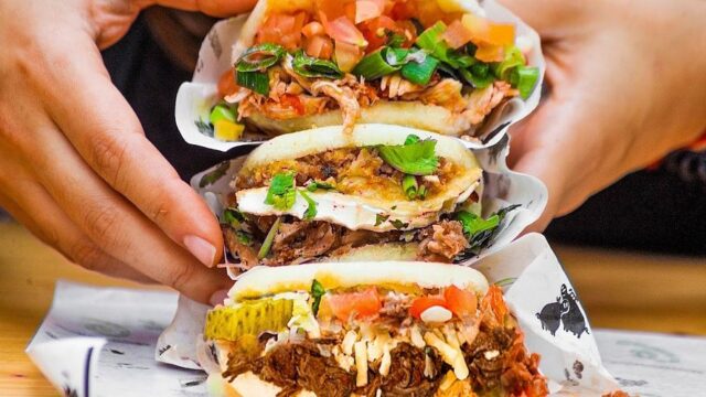 combina-3-arepas-de-menor.jpg
