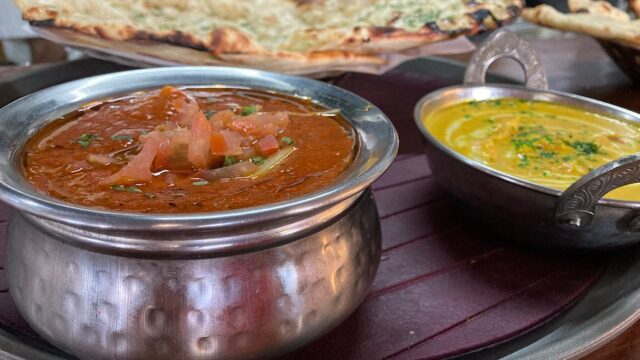 curry-and-naan-bread.jpg