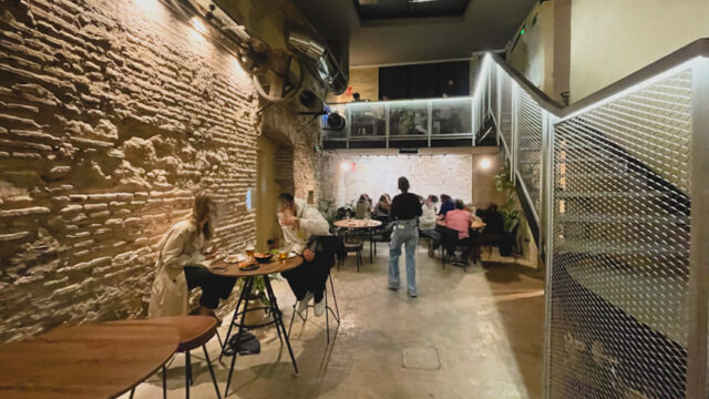 el-muelle-el-tipo-que-nunca-cena-en-casa-02.jpg