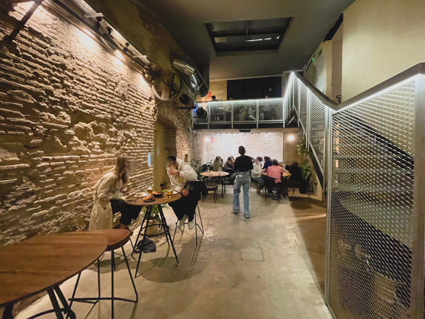 el-muelle-el-tipo-que-nunca-cena-en-casa-02.jpg