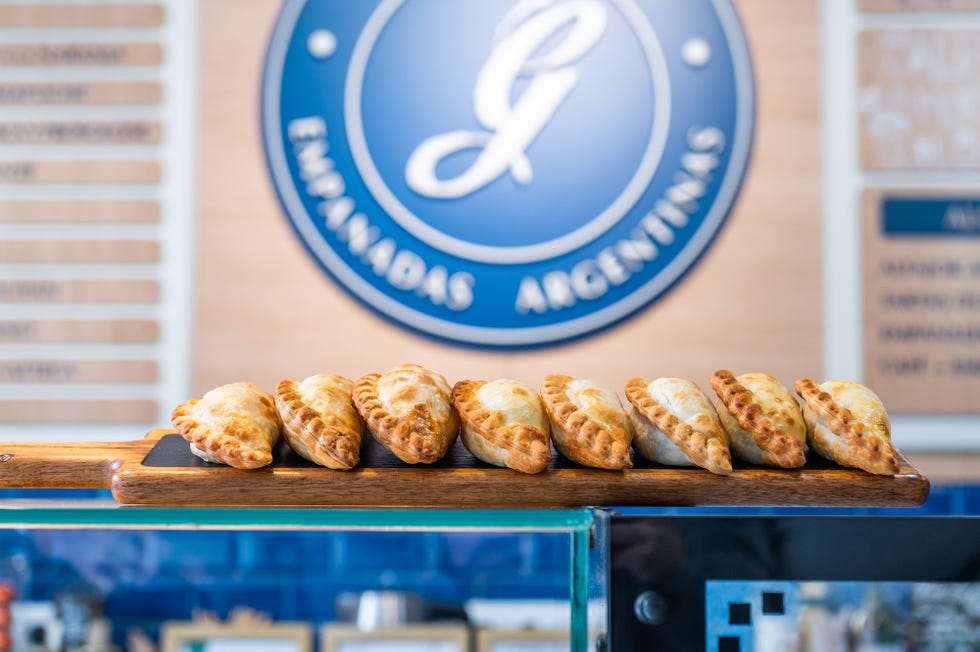 empanadas-en-mostrador-graciana-empanadas-argentinas-65d7493dabc69.jpg