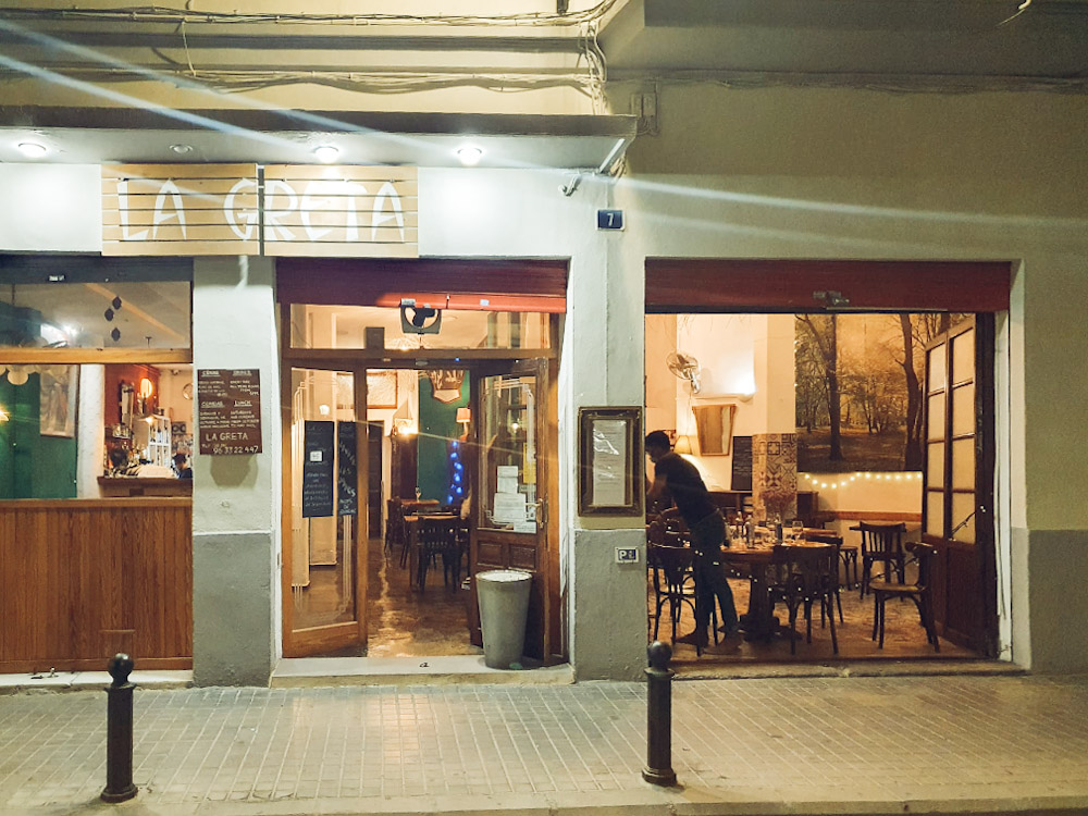 la-greta-el-tipo-que-nunca-cena-en-casa-14.jpg