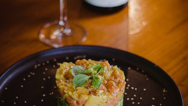 nuestro-tartar-de-salmon.jpg