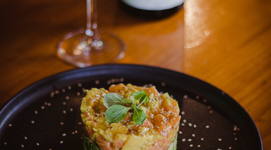 nuestro-tartar-de-salmon.jpg