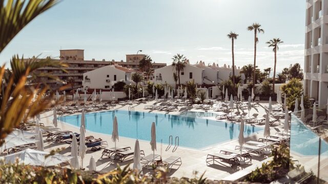 piscina-principal.jpg