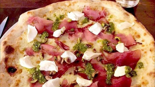 pizza-les-dues-sickles.jpg