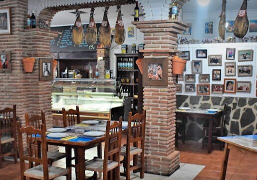restaurante-taberna13-L1-comedor-rustico-piedra.jpg