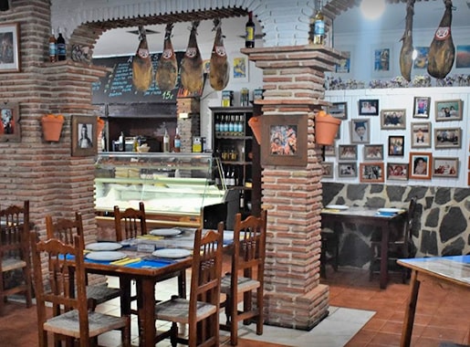 restaurante-taberna13-L1-comedor-rustico-piedra.jpg