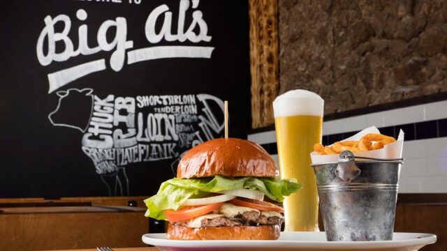 small-deluxe-cheeseburger.jpg