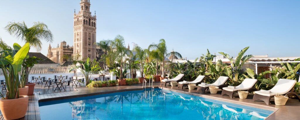 tx-svqtx-roof-top-and-pool-21082Feature-Hor.jpg