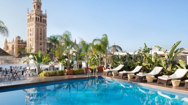 tx-svqtx-roof-top-and-pool-21082Feature-Hor.jpg