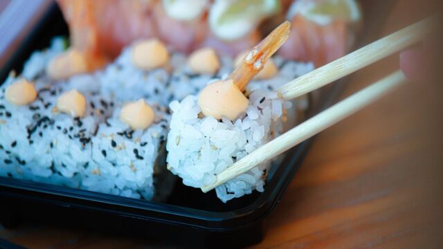 uramaki-de-langostinos.jpg