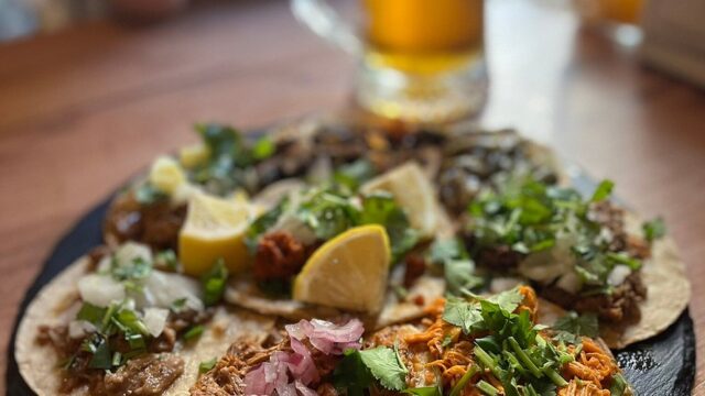 very-good-tacos-and-nachos.jpg