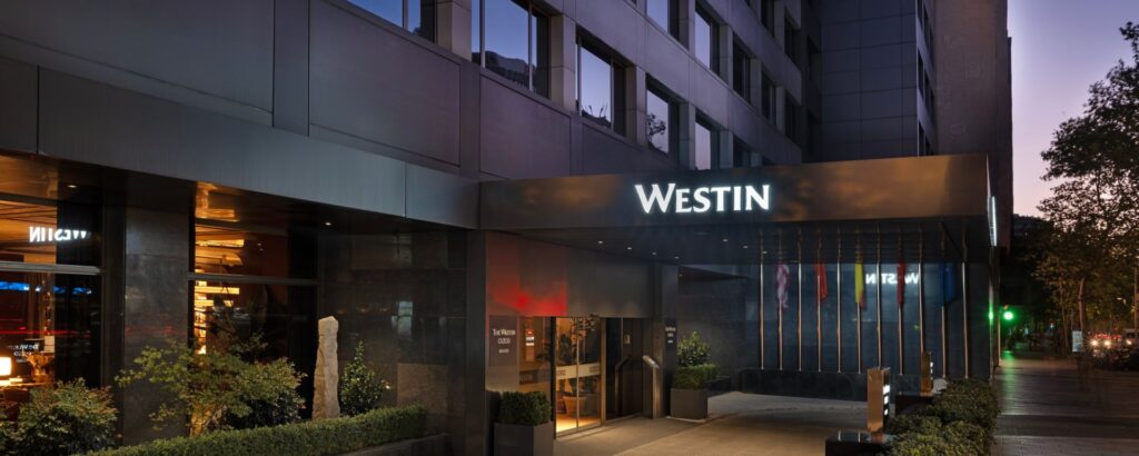 wi-madcz-exterior-entrance-36815-31374Feature-Hor.jpg