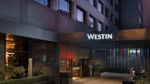 wi-madcz-exterior-entrance-36815-31374Feature-Hor.jpg